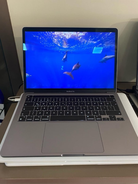 Apple MacBook M2 Cip A2338 Seri Ürünü Resimlerde Görüldüğü gibi Ekran - 4
