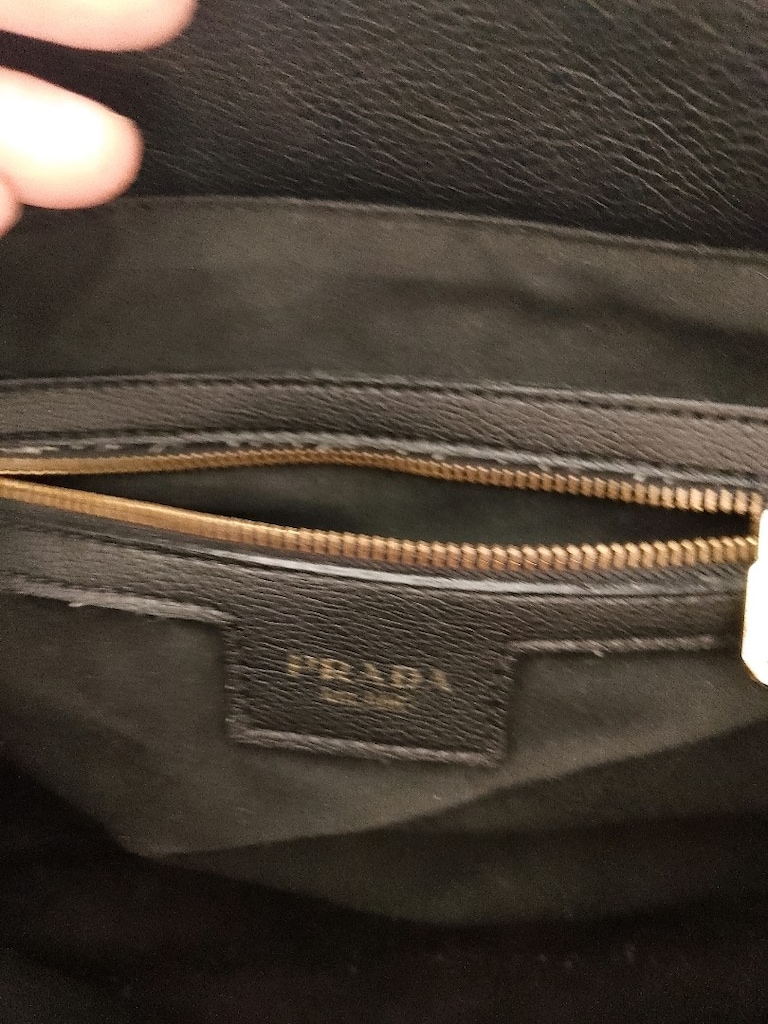 PRADA — görsel 3/3