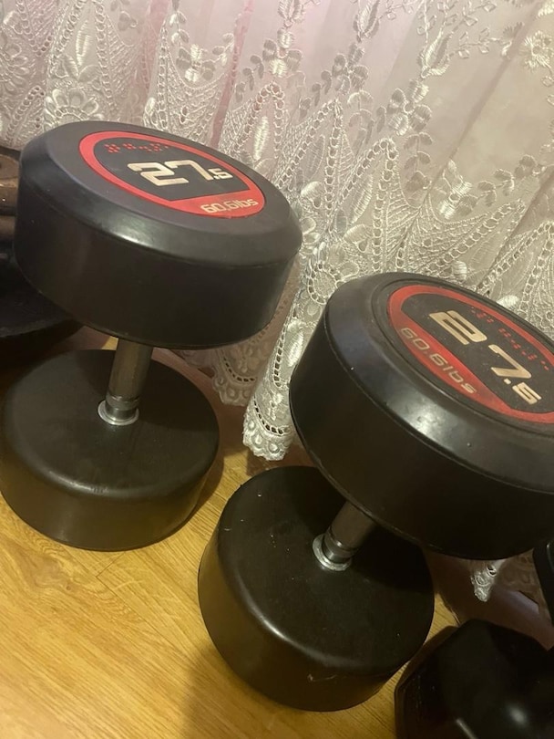 27.5 kg dumbell