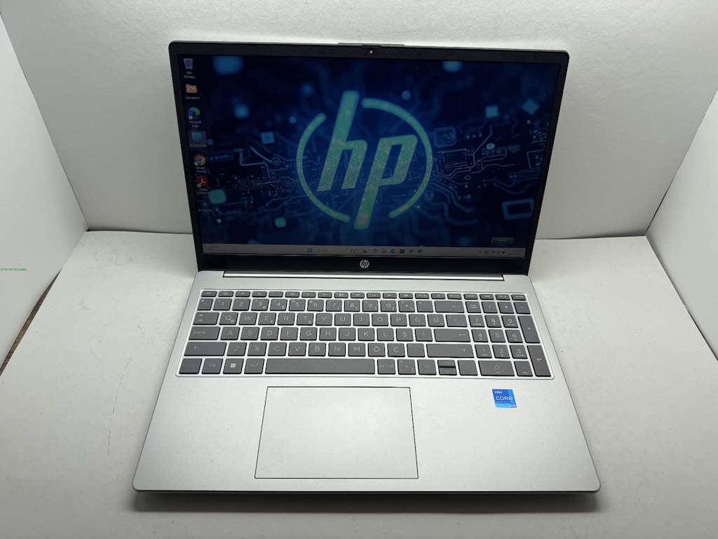 HP ELİTBOOK İ5 13. NESİL 8 GB RAM 512 NVME - 2