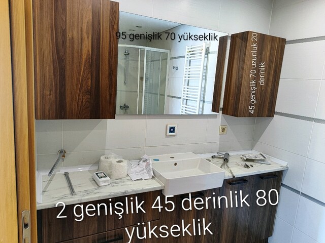 Banyo dolabı Temiz