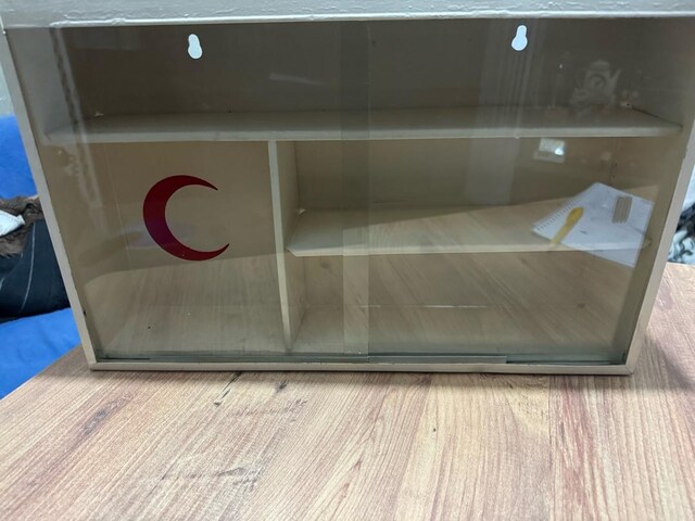 Ecza Dolabı (Metal