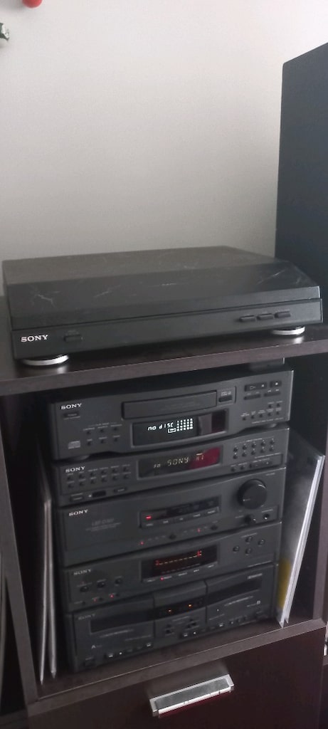 Sony Müzik Seti, Sistemi . Pikap , CD, Radyo/Tuner,Kaset,Aux,Hoparlör - 2