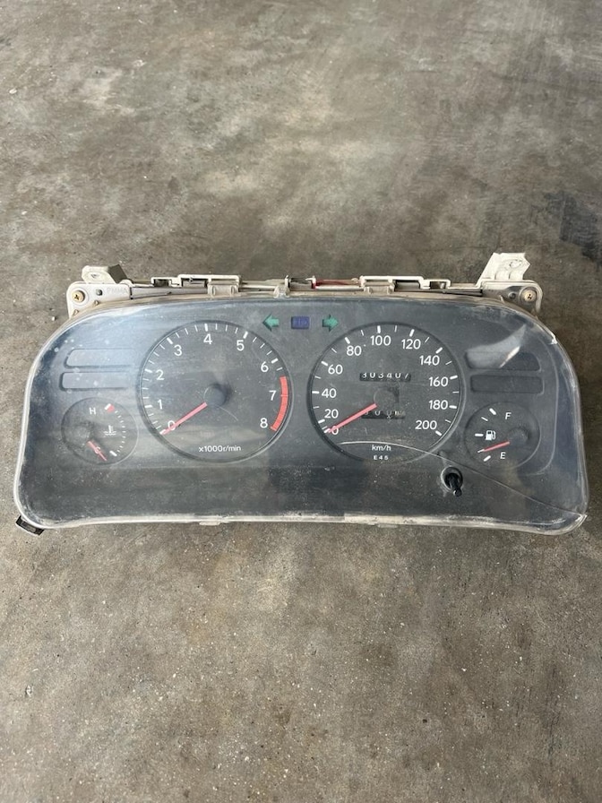 toyota corolla gösterge 1.3 efsane kasa