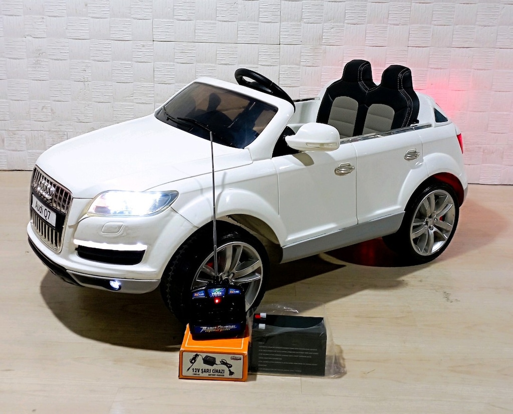 Akülü araba 12 volt lisans lı Audi Q7 kumandalı - 3
