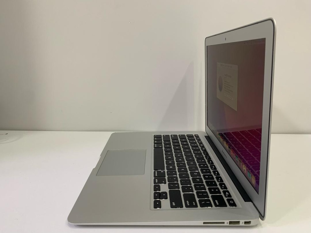 MacBook Air 2017 i5 8 Ram 256 Ssd 13 inç - 2