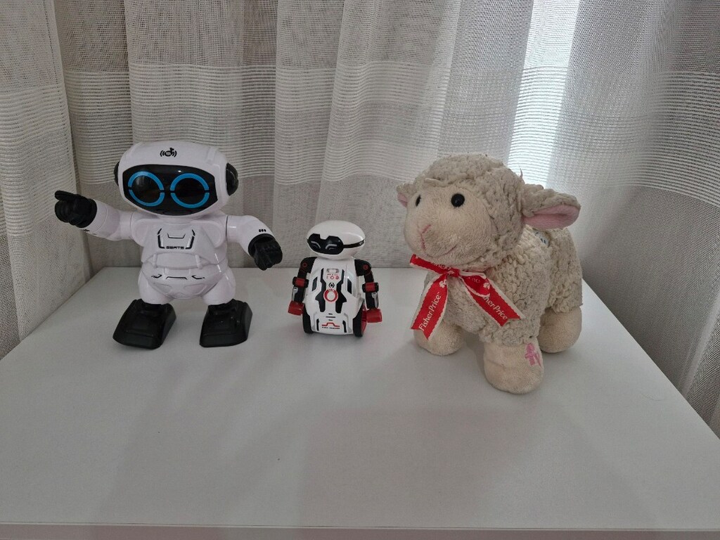 2 ADET MEKANİK ROBOT VE 2 ADET FİSHER PRİCE OYUNCAK - 3
