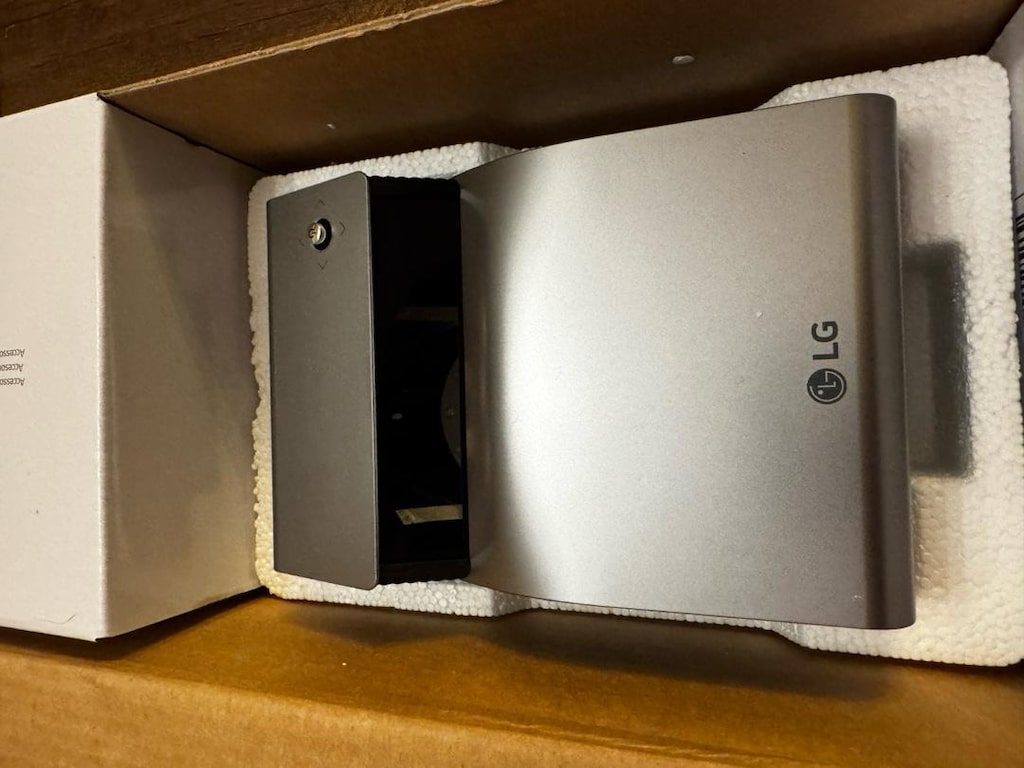 LG CineBeam – Kablosuz, Bataryalı, Ultra Kısa Mesafe Projeksiyon - 6