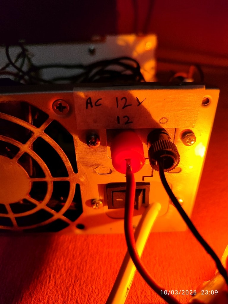 ayarlı0.7 13volt Mak 4amper göstergeli adaptör 1000tl - 10