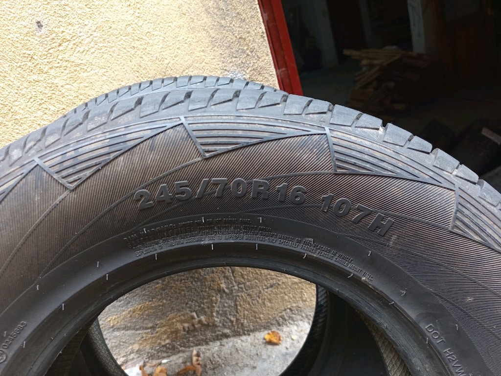 245/70/16 SUV 4x4 yazlık kumho marka 2019 tarihli yumuşak güzel lastik - 5