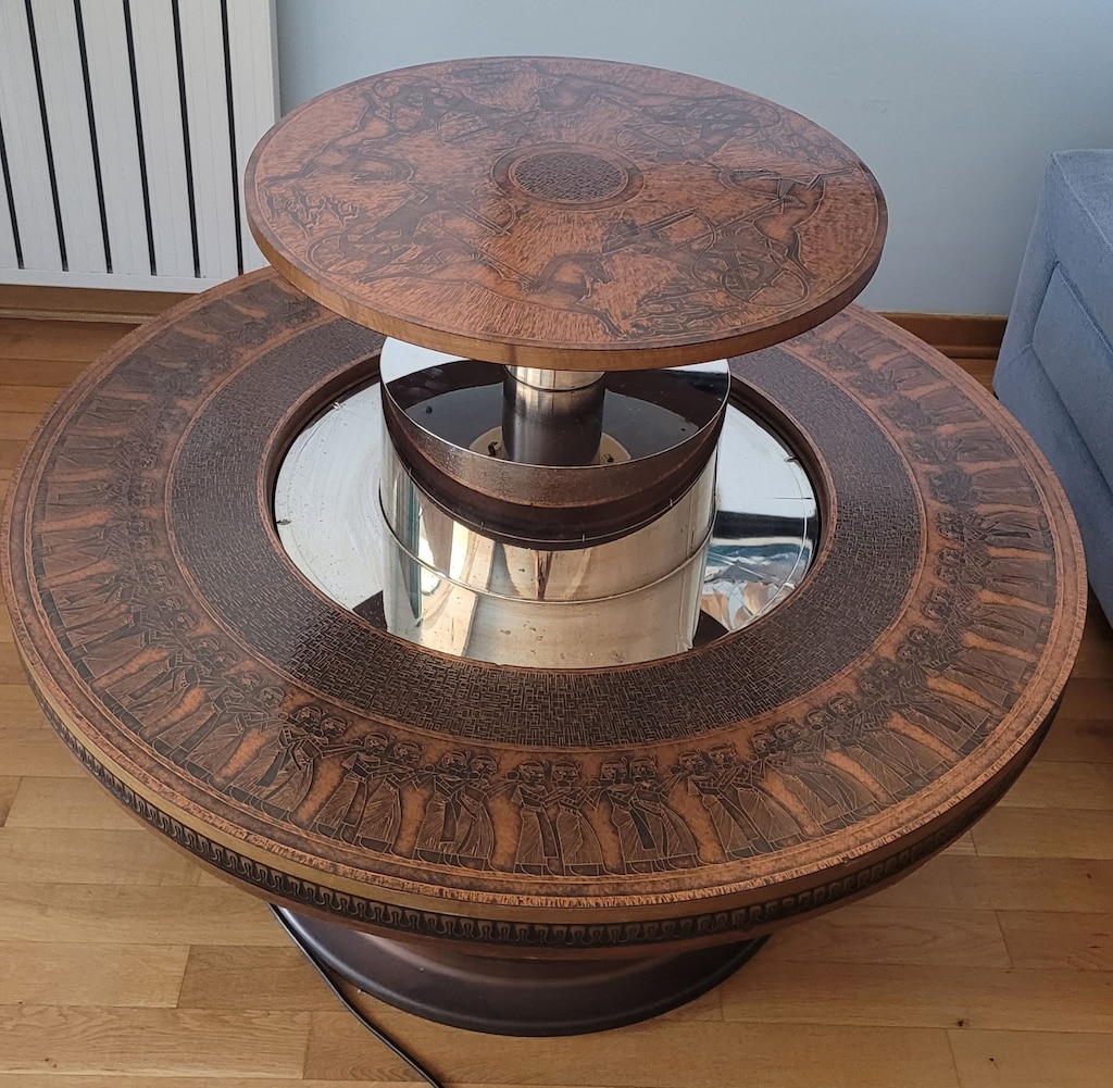 Vintage Koleksiyonluk İsviçre yapımı Asansörlü Gizli Bar Masa