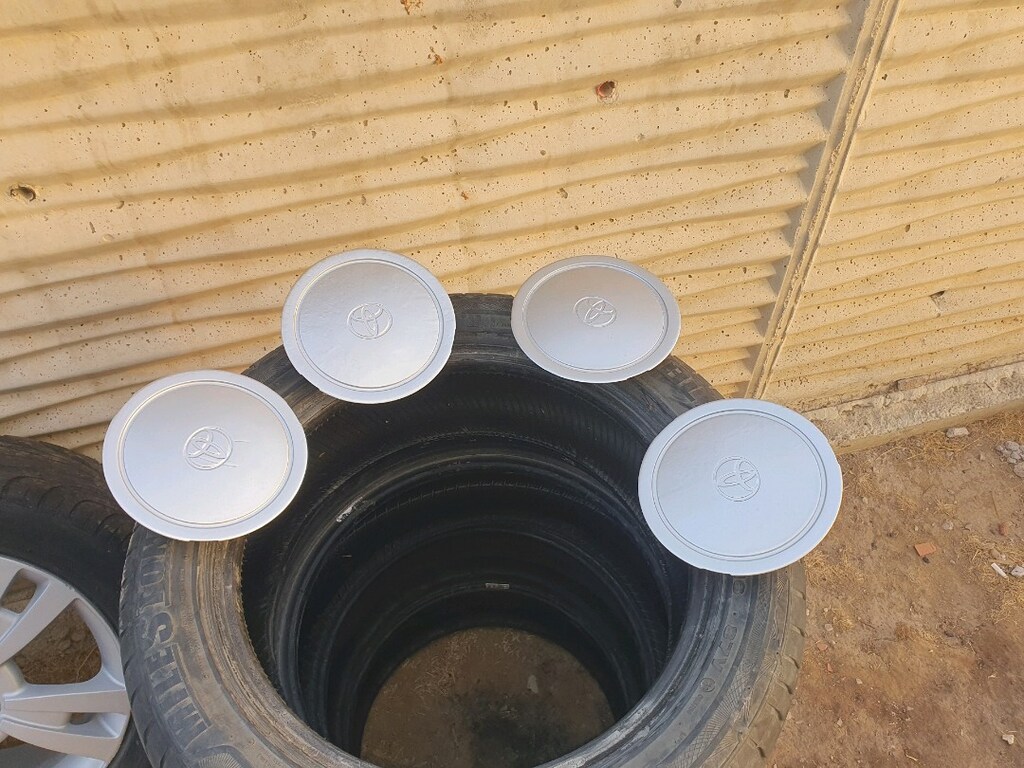Efsane kasa toyota corolla orjinal jant göbeği. - 2