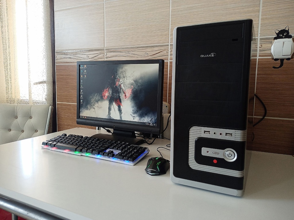 QUAKE i5 - 19inch GenişEkran LCD Monitörlü Bilgisayar Set - 3