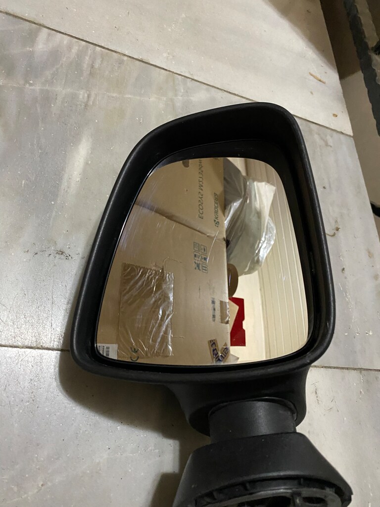 dacia duster logan sandero sağ ayna 024363 katlanma özelliği yok - 2