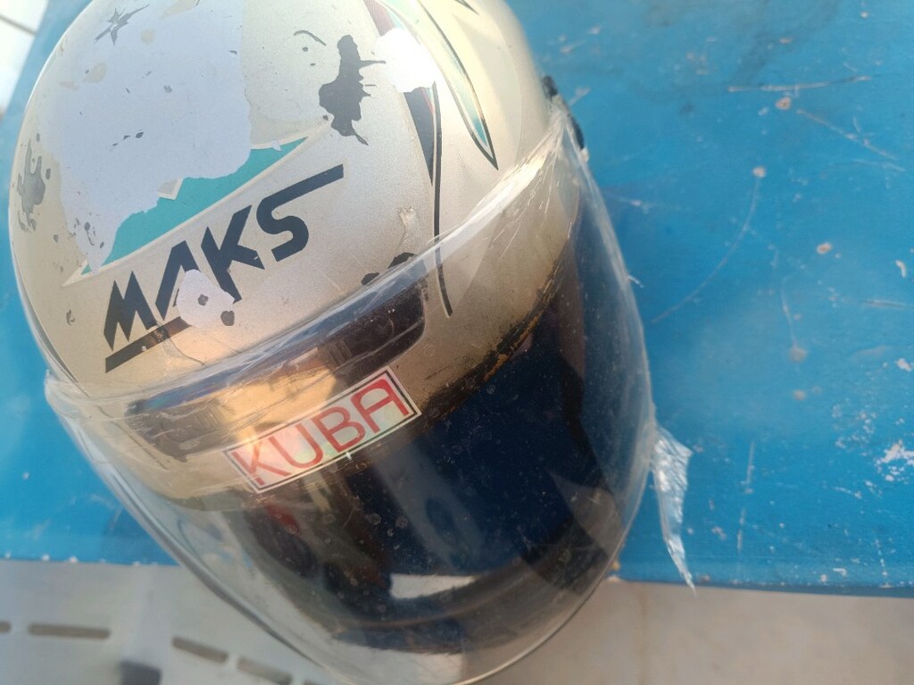 Kapalı camlı kask - 8