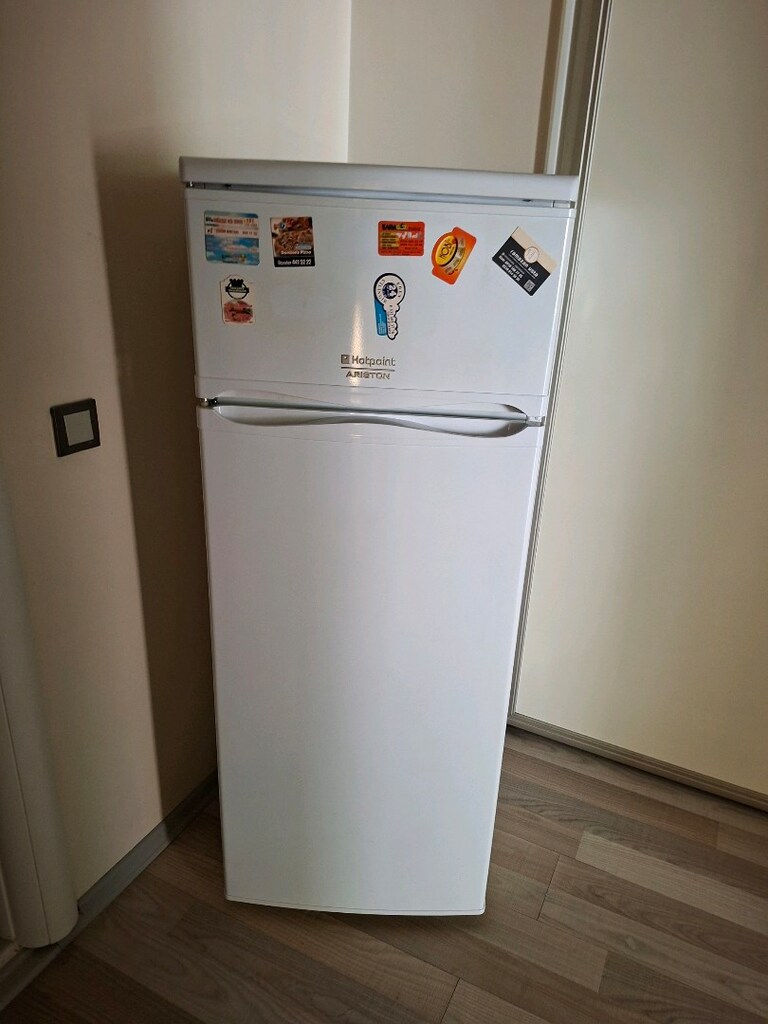 Ofis malzemesi - Masa, Kitaplık, koltuk vb.. - 9