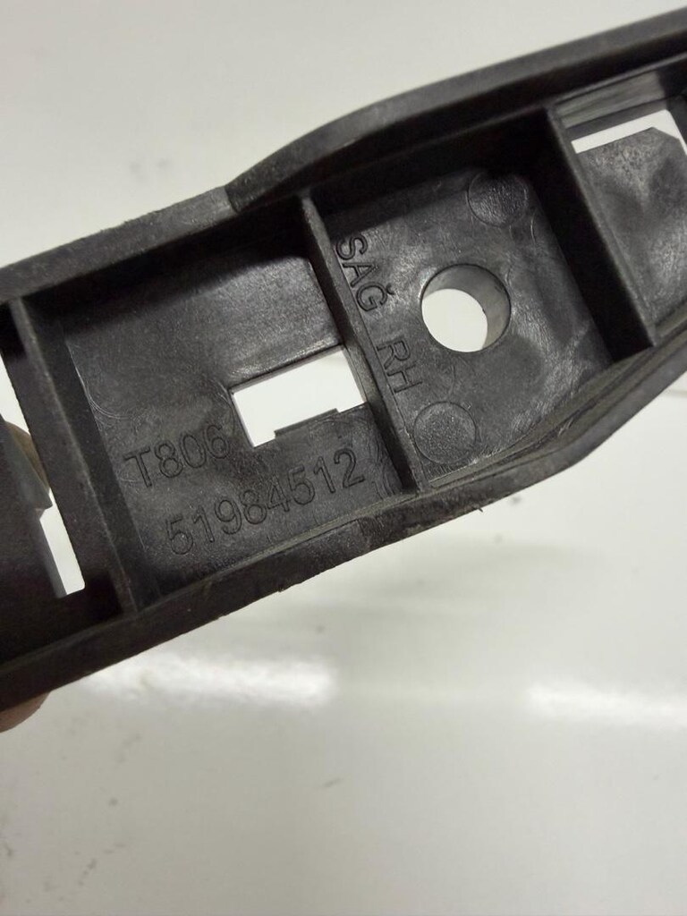 fiat egea sağ ön tampon braketi sıfır 51984512 - 3