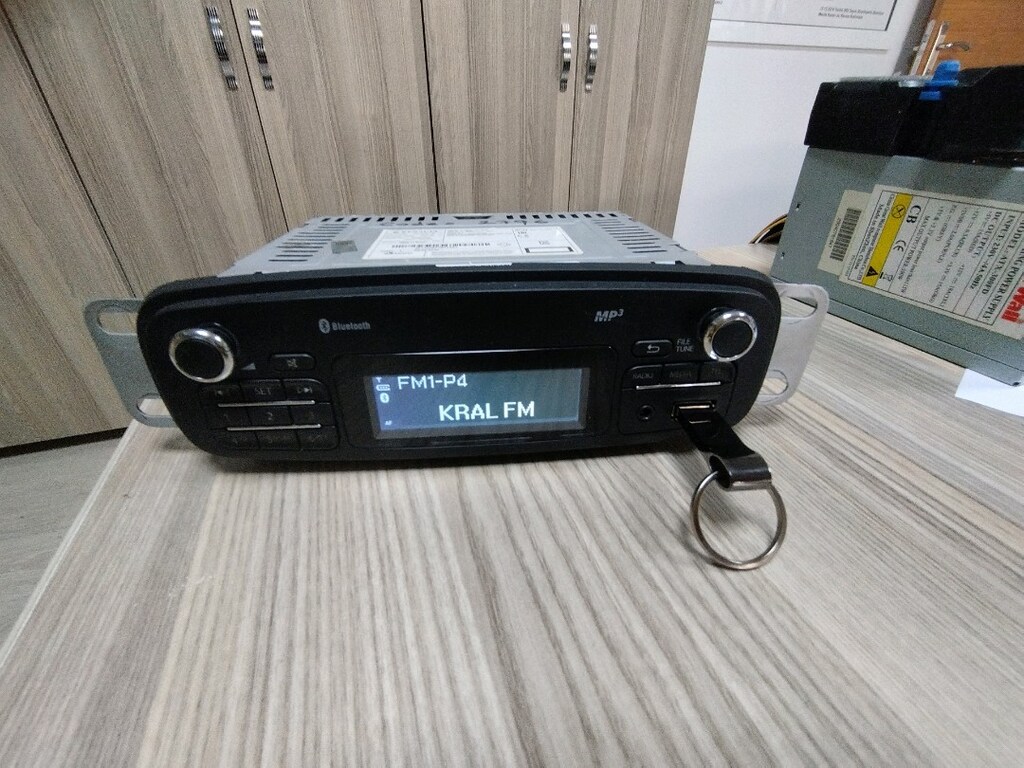 RENAULT ORİJİNAL TEYP - 3