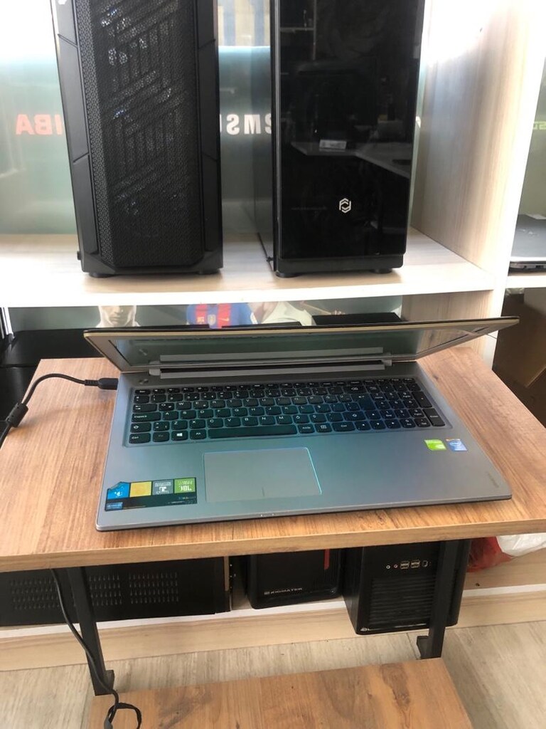 Lenovo i5 Laptop - 4