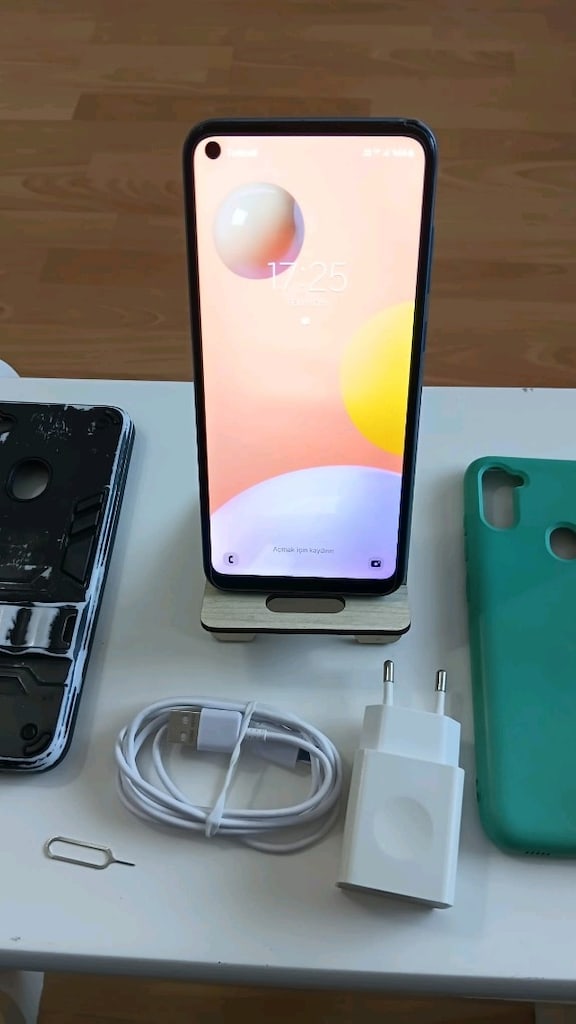 Samsung A 11 GB.. 32 Türkiye cihazı çift hatlı. orijinal cihaz .. - 2