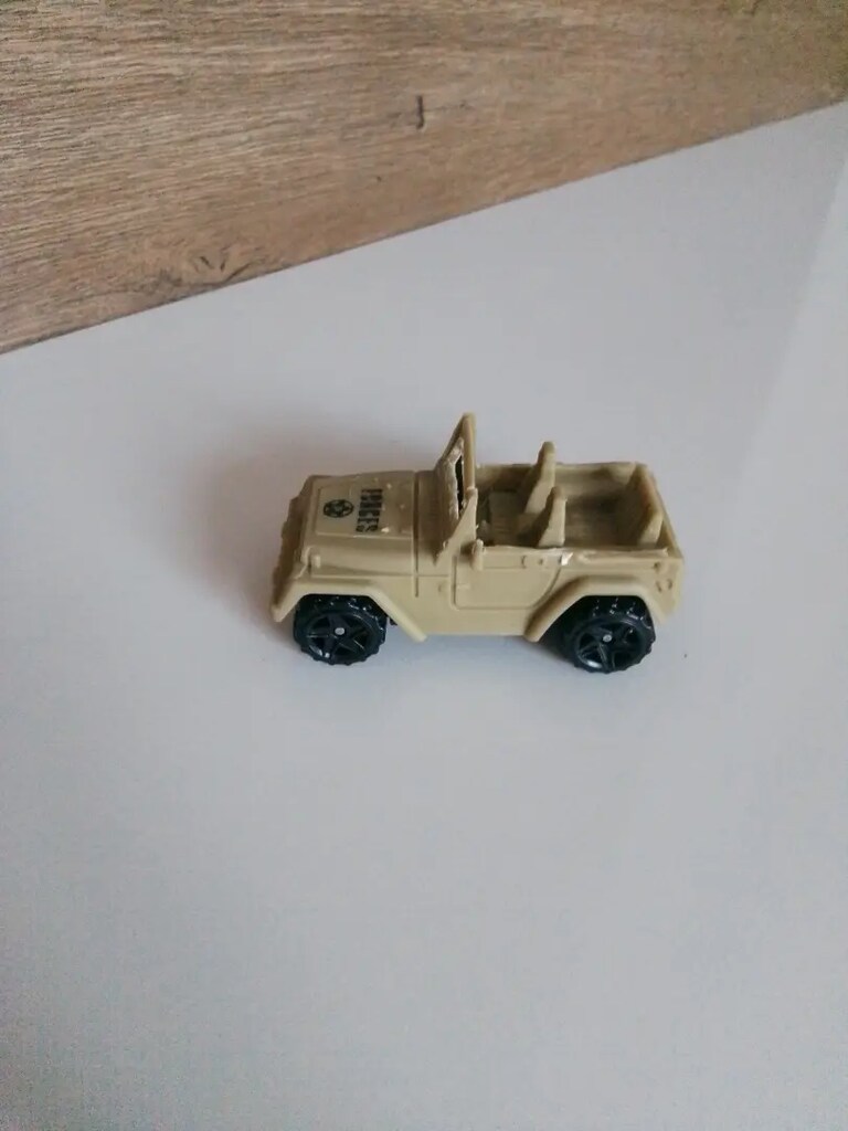 1/64 ölçek 1980 model Jeep Wrangler CJ-6 askeri model Suv araba - 7