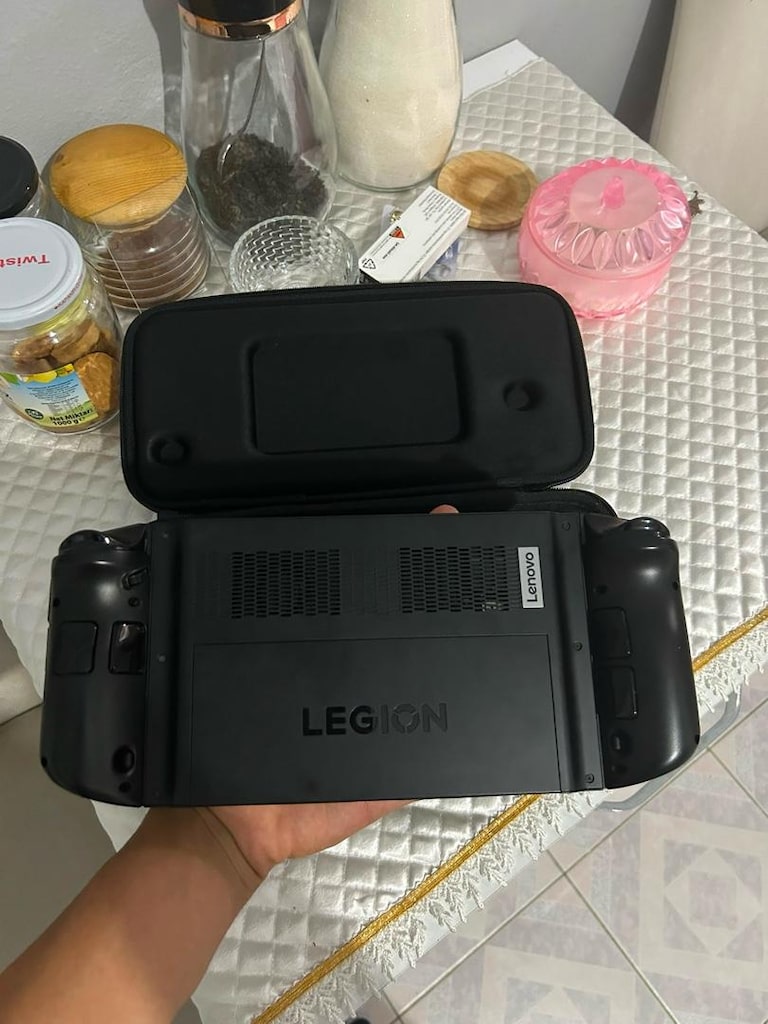 Lenovo leigon go - 3