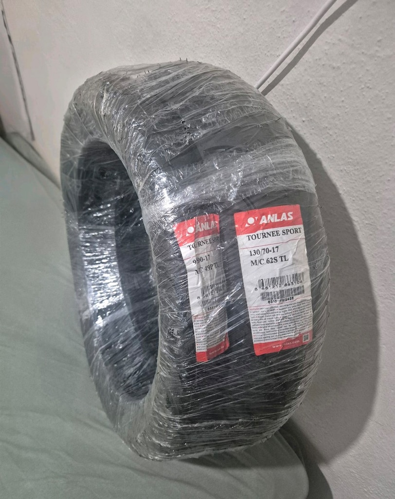 Drift L ölçülerinde sıfır siyah çelik jant ve 4 mevsim Anlas lastik