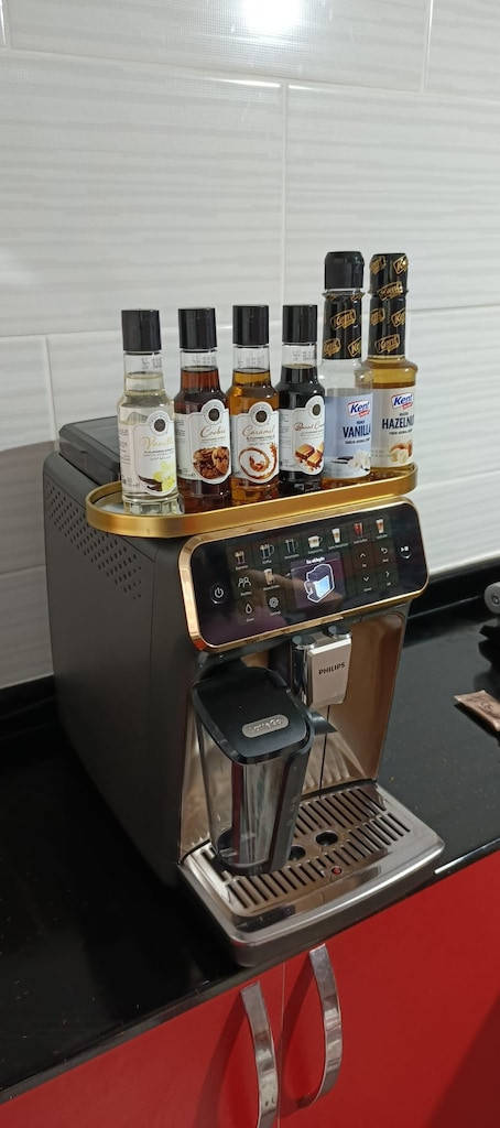 Philips Full Otomatik Espresso Kahve Makinesi 5500 Series