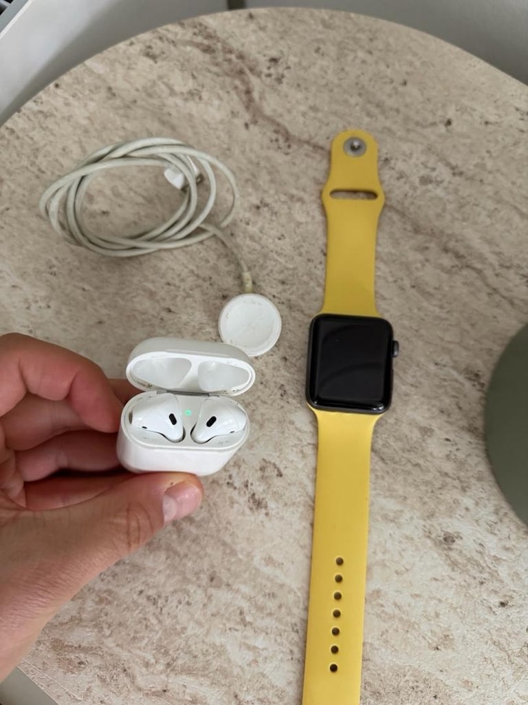 Apple Watch 3 & Airpods
