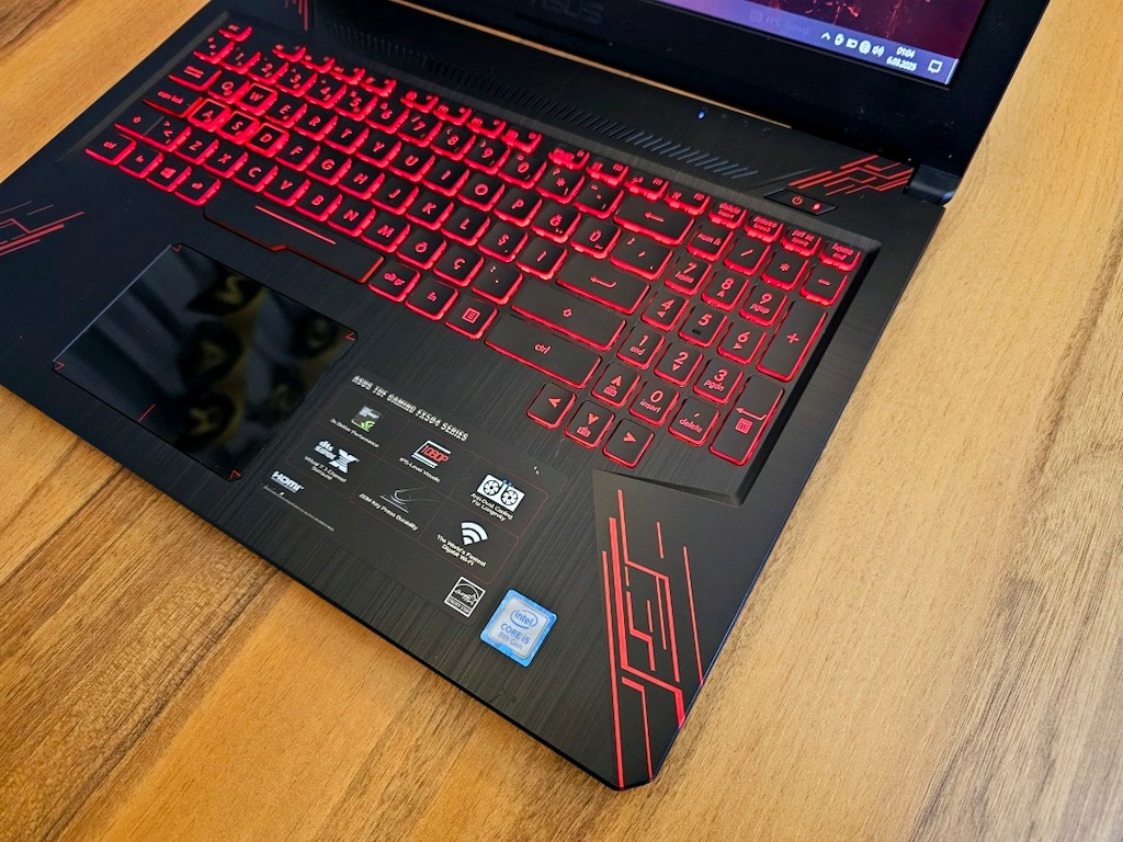 Asus Tuf Gaming Laptop Gtx1050 Laptop - 4