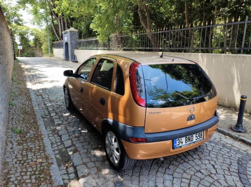 2005 çıkışlı Otomatik Corsa 1.2 Tavan boyasız Sadece benzinli 222binde - 5