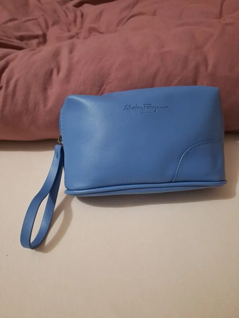 Salvatore ferragamo deri orjinal makyaj seyahat cantasi
