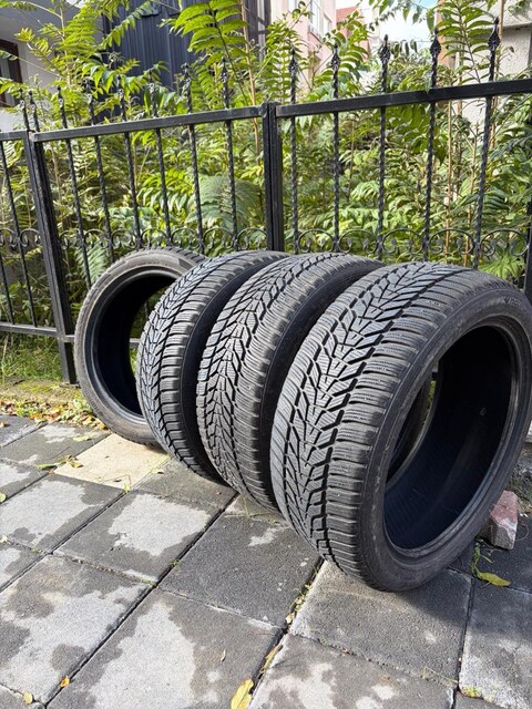 Hankook Winter Evo3 Kışlık Lastik 225/45/18 inç.