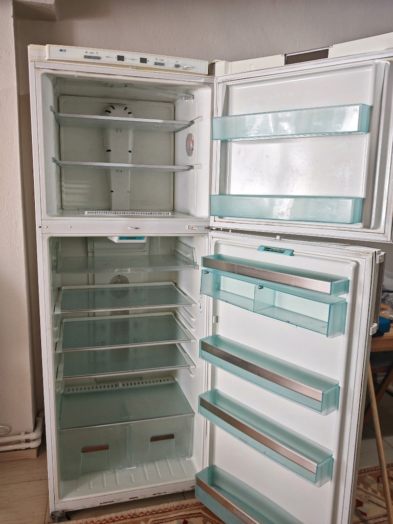 Temiz ve Çalışır Durumda Siemens No-Frost Buzdolabı - 2