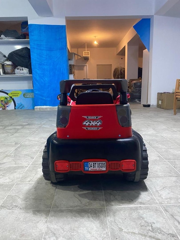 Pilsan 12 v Akülü Araba - 2