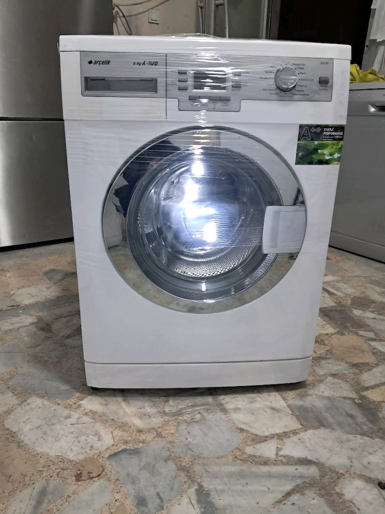 sıfır gibi arcelik 8kloluk camaşır makinesi 8.500tl - 9