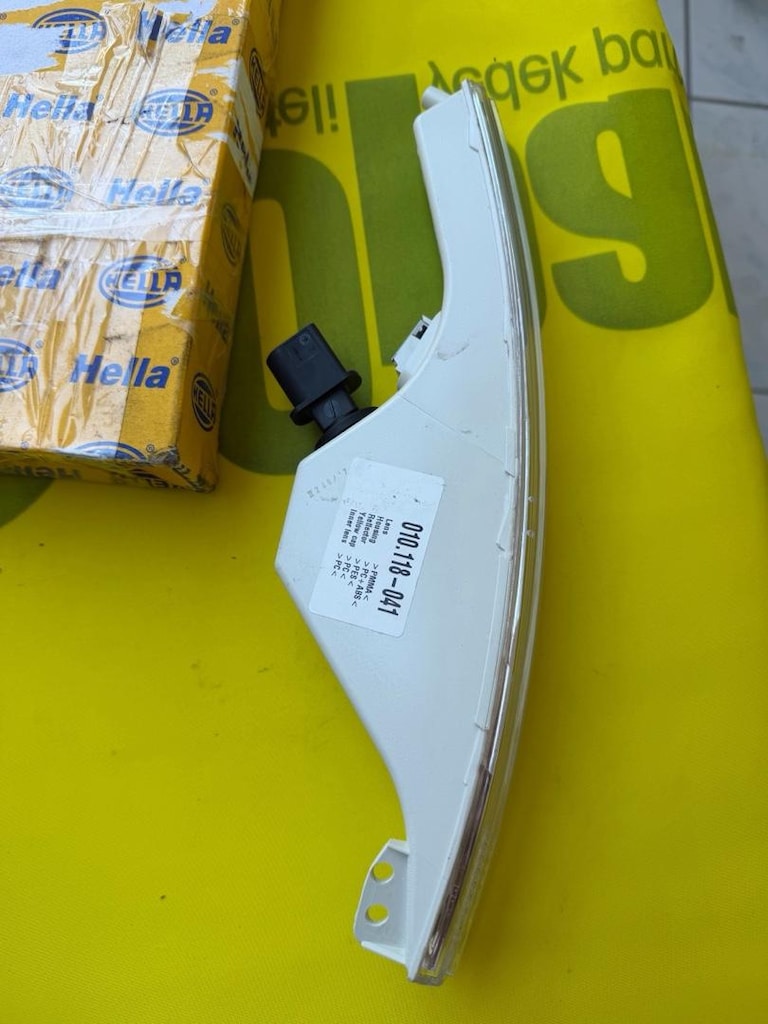 Volkswagen passat b6 sağ tampon sinyali sıfır hella beyaz - 2