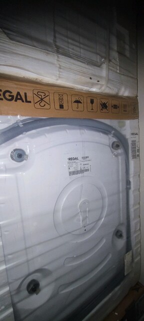 sıfır 9kg hiç kullanılmamış 1 yıl daha garantisi var çamaşır makinesi