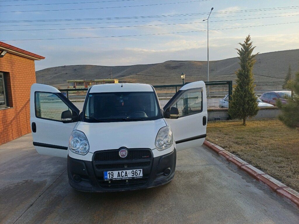 2012 model 1.3 90 hp Fiat Doblo kargo - 19