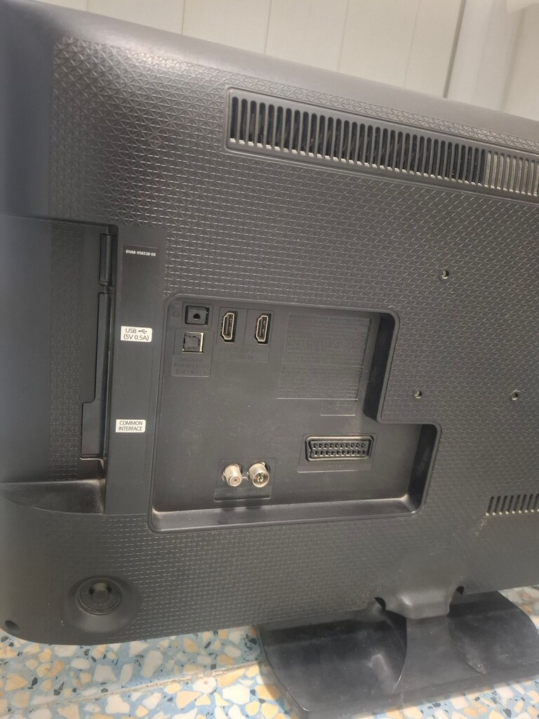 24" Samsung Uydu alıcılı TV - 2
