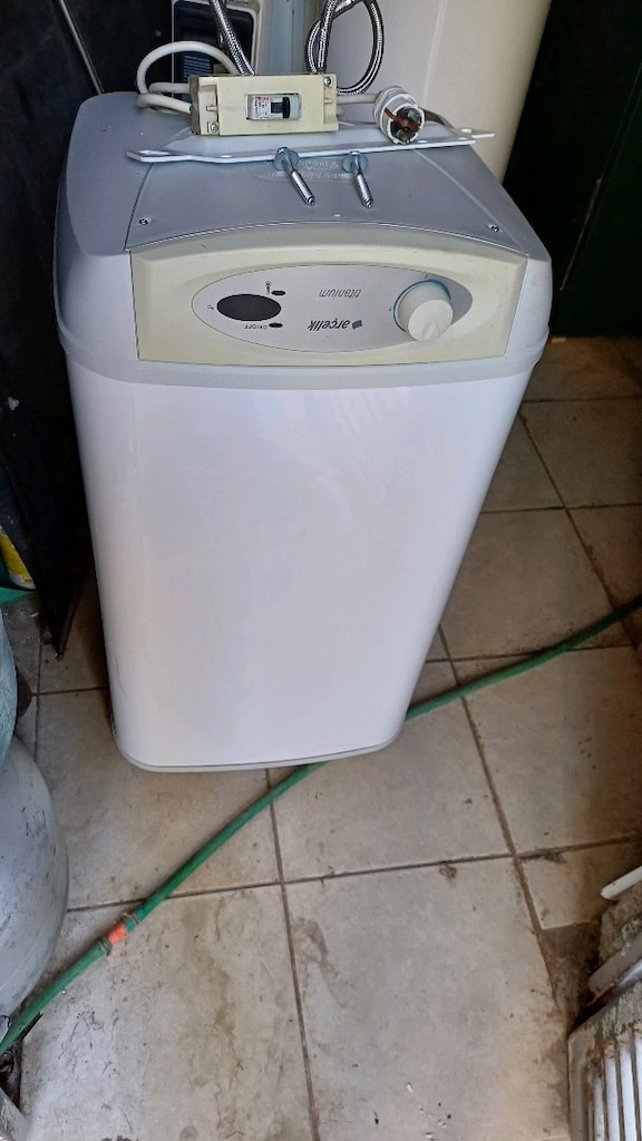ARÇELİK 65 LİTRE TİTANYUM KAZAN TERMOSİFON - 8