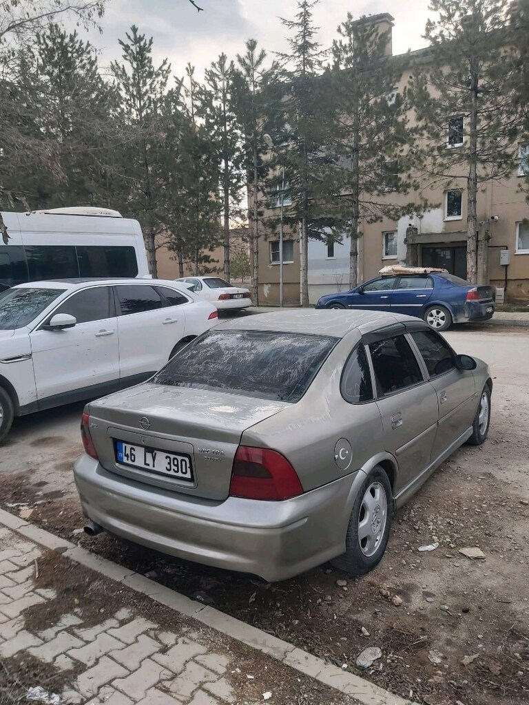 SATILIK TEMİZ OPEL VECTRA CD - 3