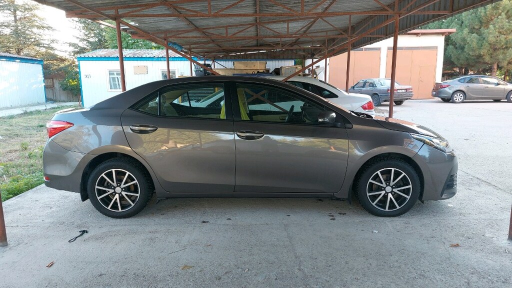 77000km corolla 1.33life manuel - 4