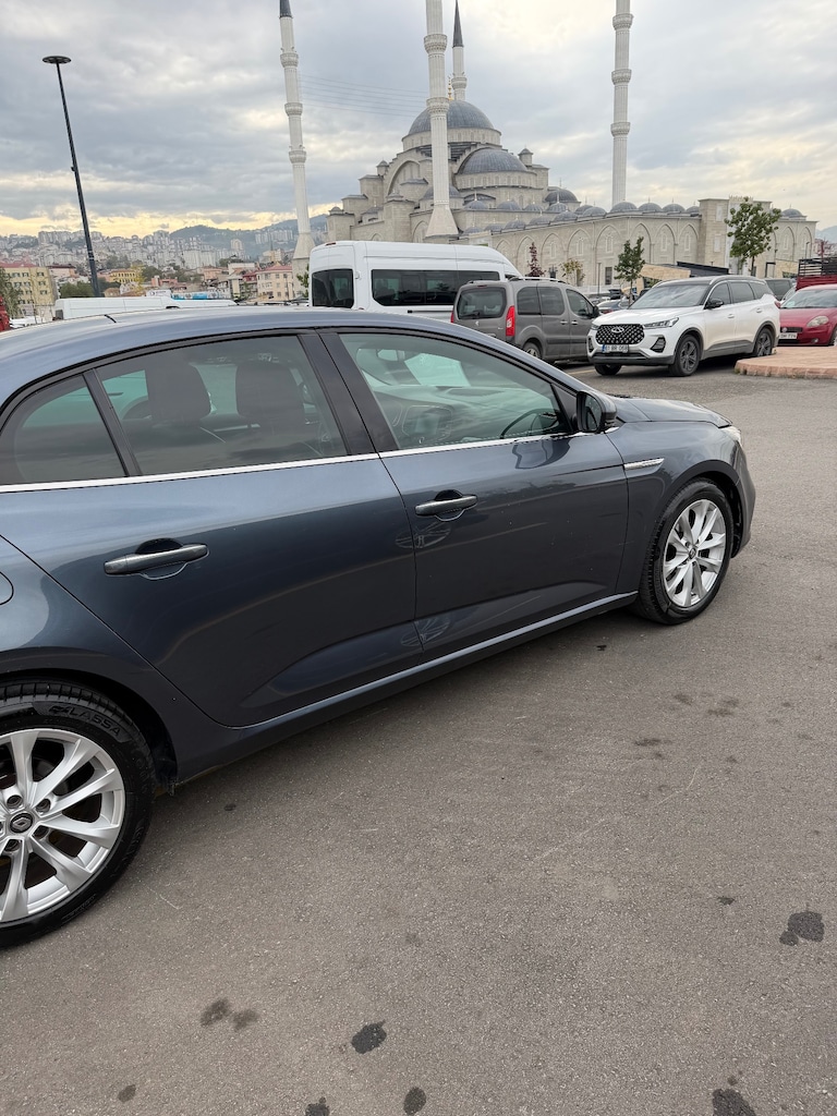 2017 RENAULT MEGANE 1.5 DCI ICON PAKET 150.000KM OTOMATİK - 4