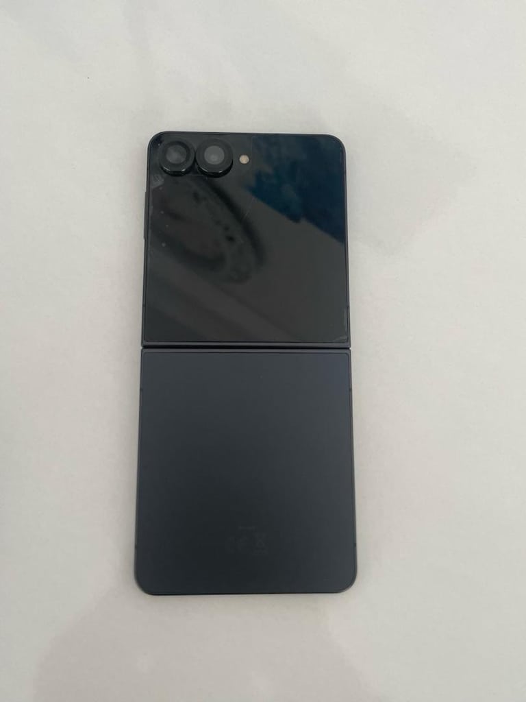 Samsung Galaxy Z flip 7 - 3