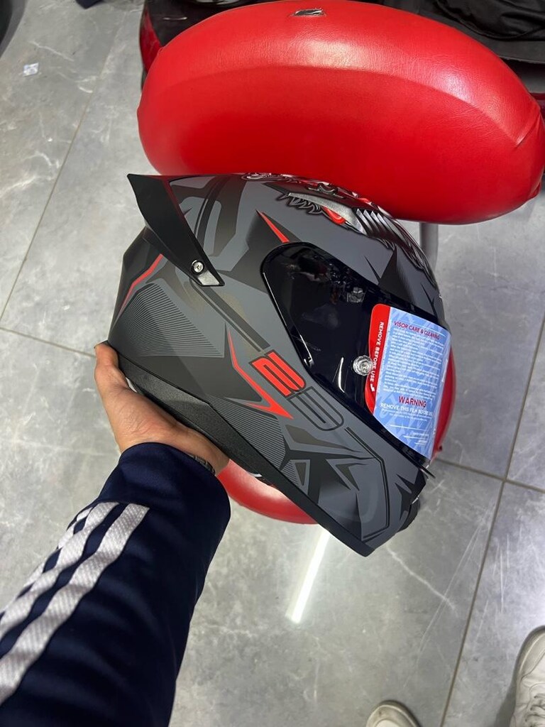 çene açılır motor kaskı