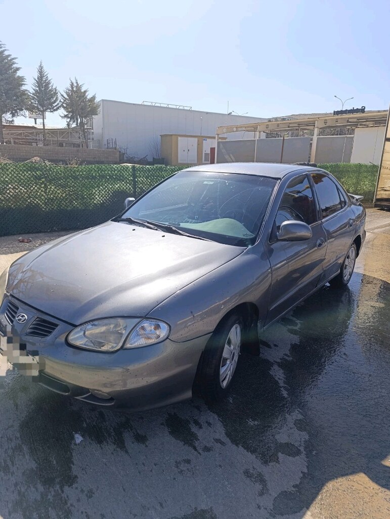 Hyundai Elantra - 2
