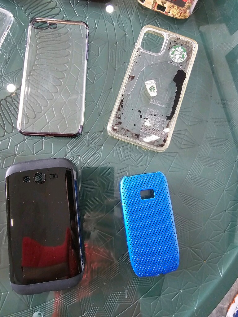 çeşitli telefon kılıfları - 13