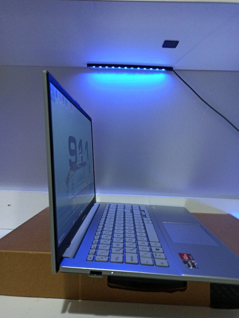 Asus vivobook laptop - 5