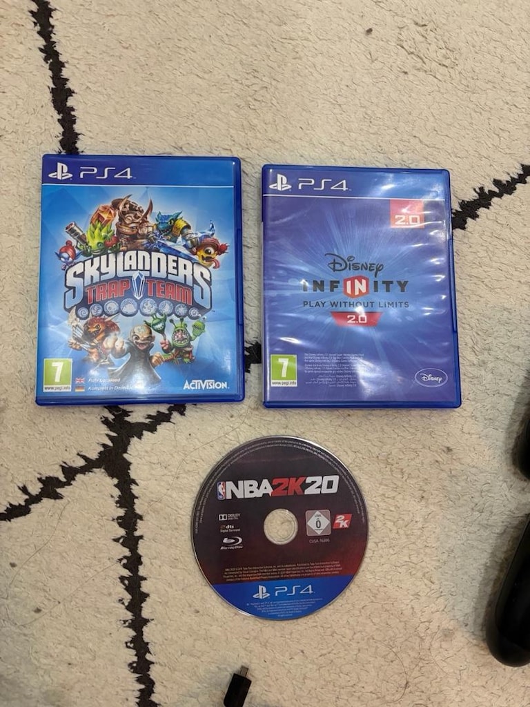 Sony Playstation 4 500GB - 3